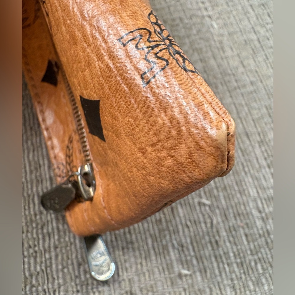 MCM Key Pouch - Picture 12 of 12